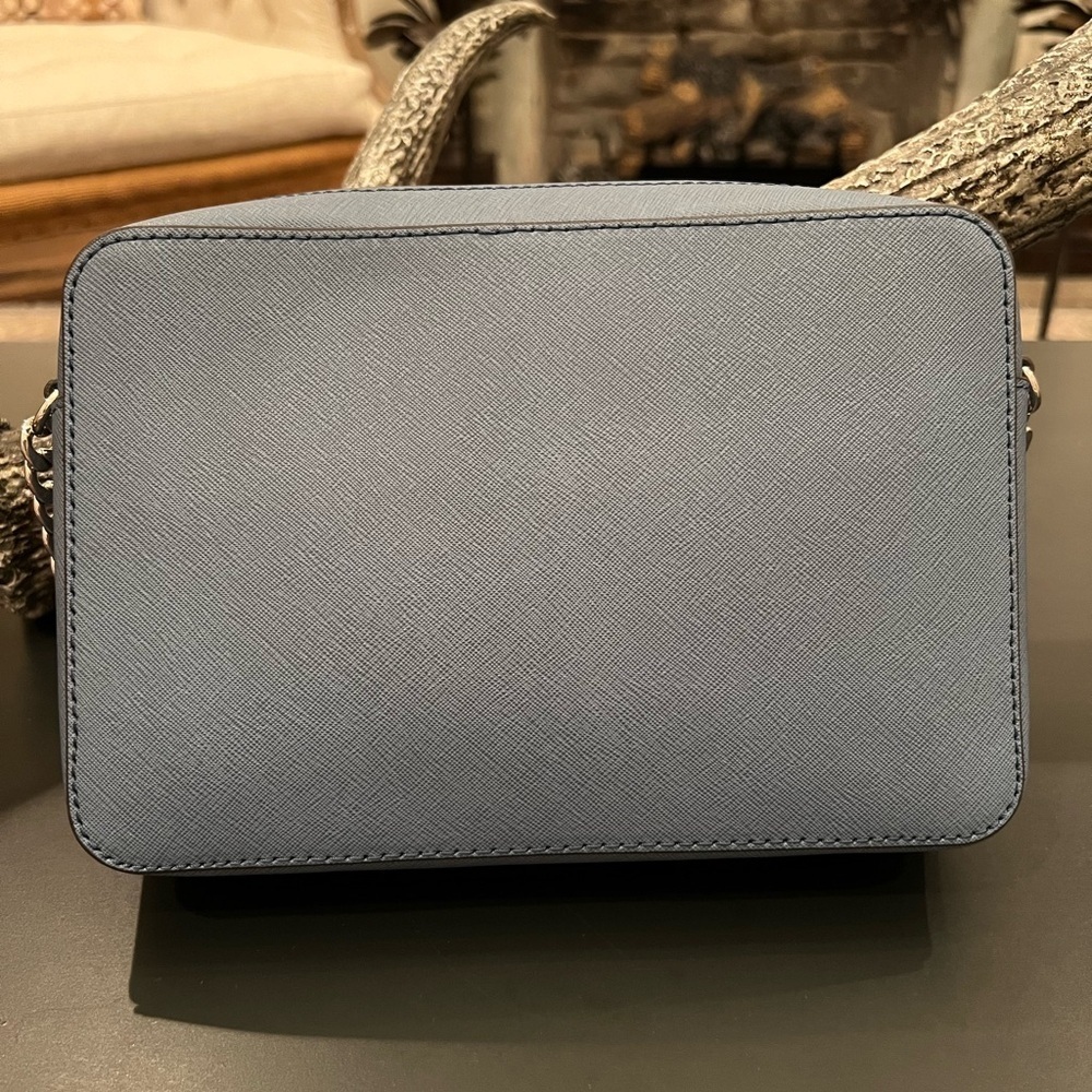 EUC Michael Kors Jet Set Blue Saffiano Leather Crossbody Purse - Picture 4 of 12